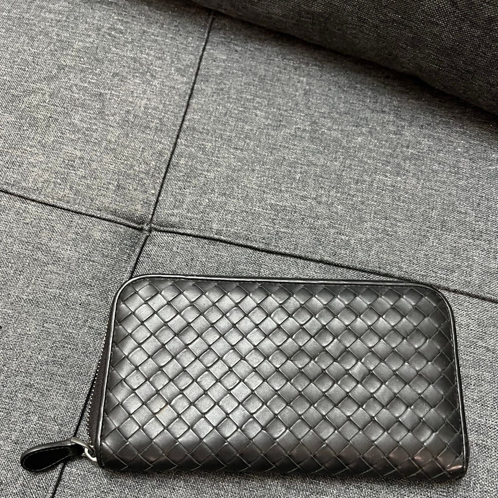 Bottega Veneta Zip-Around Wallet · Black — photo 1