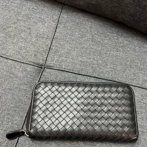 Bottega Veneta Zip-Around Wallet · Black — photo 1