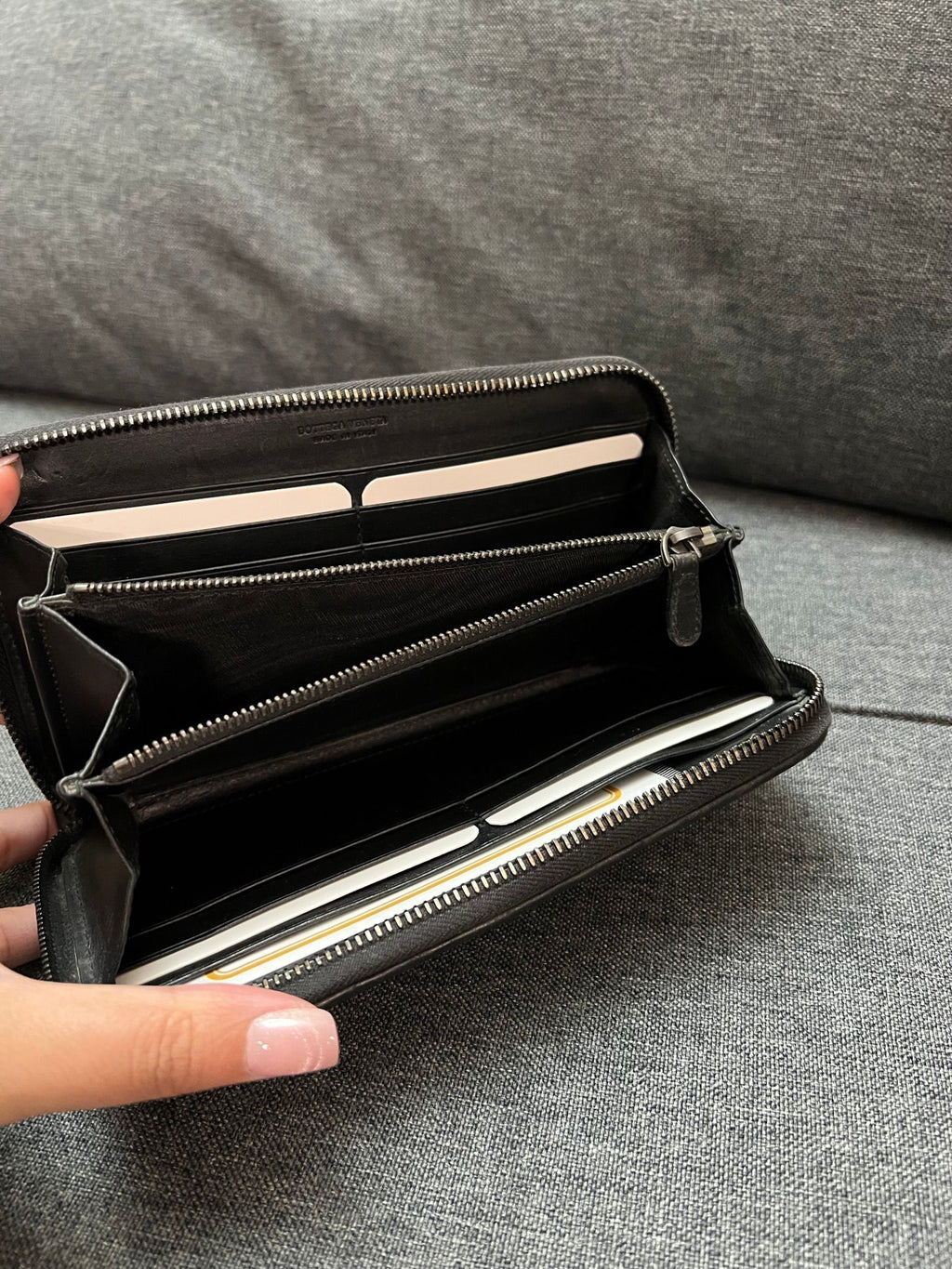 Bottega Veneta Zip-Around Wallet · Black — photo 7