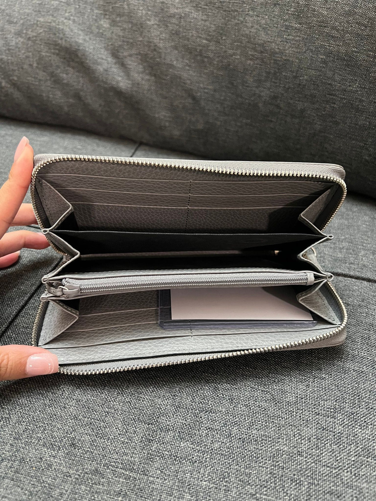 Gucci GG Marmont Zip-Around Wallet — photo 2