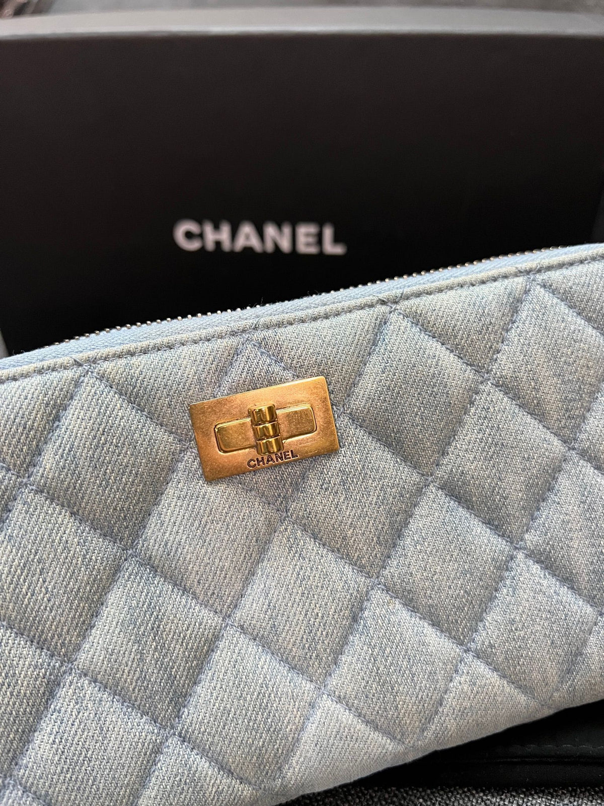Chanel 2.55 Reissue Long Zipped Wallet · Denim · Complete Set — photo 2