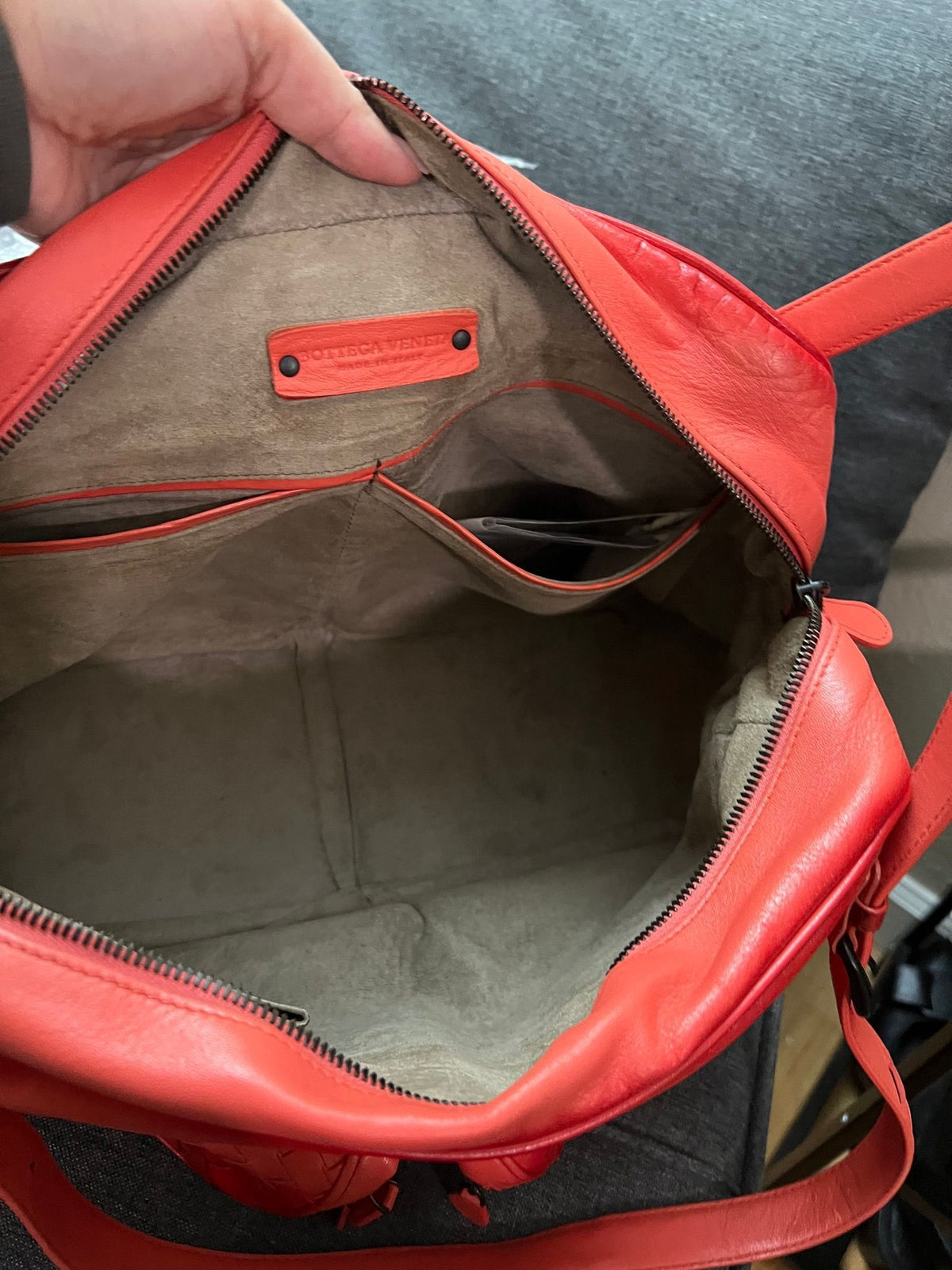 Bottega Veneta Intrecciato Ombré Leather Shoulder Bag · Red — photo 9